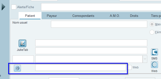 Ouvrez la fiche patient, onglet Patient : le champ de l'adresse e-mail se trouve à droite de l'icône @